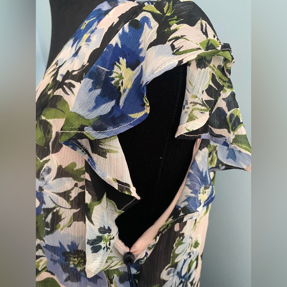 Tommy Hilfiger riviera floral chiffon high low dress with ruffled sleeve. Size 6 - Picture 7 of 12